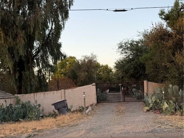 8990 East Ave, Ballico, CA 95303