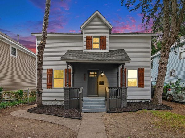 437 Woodlawn Street SE, Grand Rapids, MI 49507