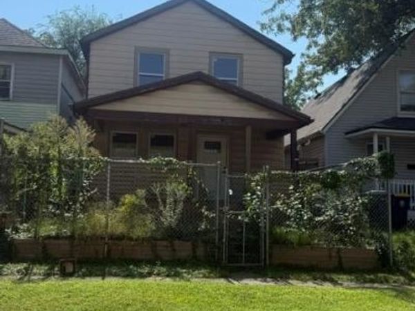 4411 E 10th Street, Kansas City, MO 64127