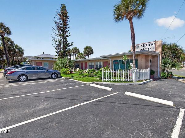 518 S Atlantic Avenue, Daytona Beach, FL 32118