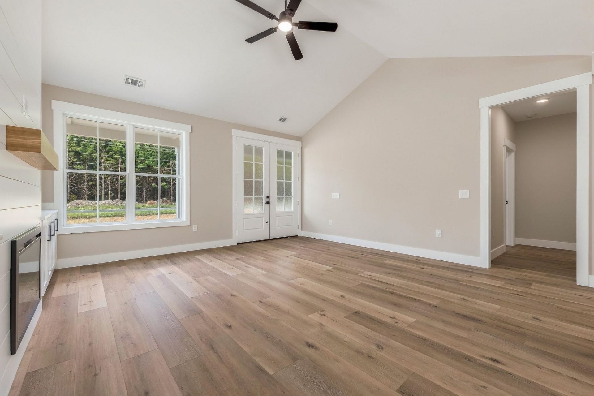 4013 Highway 45  Photo 11