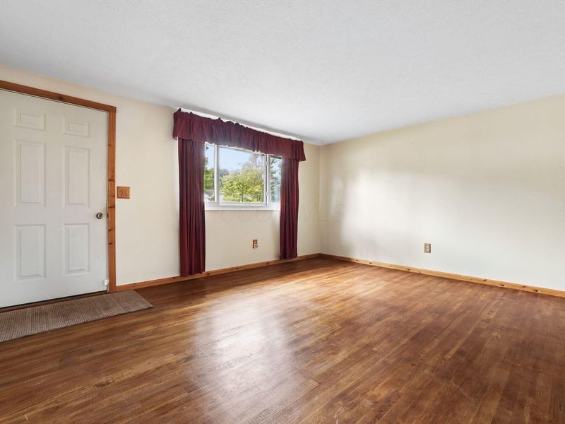 1494 Cranwood Drive, Columbus, OH 43229 Photo 12