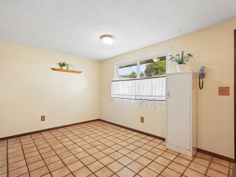 1494 Cranwood Drive, Columbus, OH 43229 Photo 17