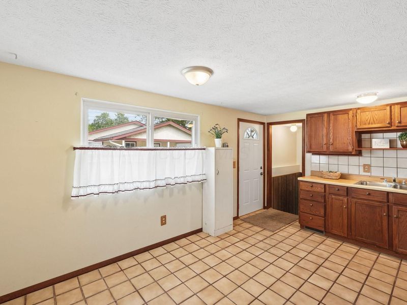 1494 Cranwood Drive, Columbus, OH 43229 Photo 21