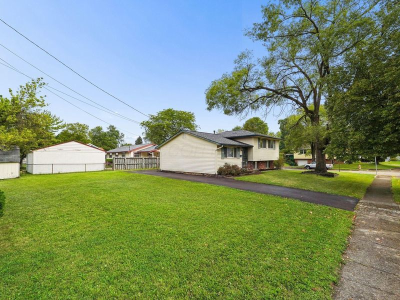 1494 Cranwood Drive, Columbus, OH 43229 Photo 3