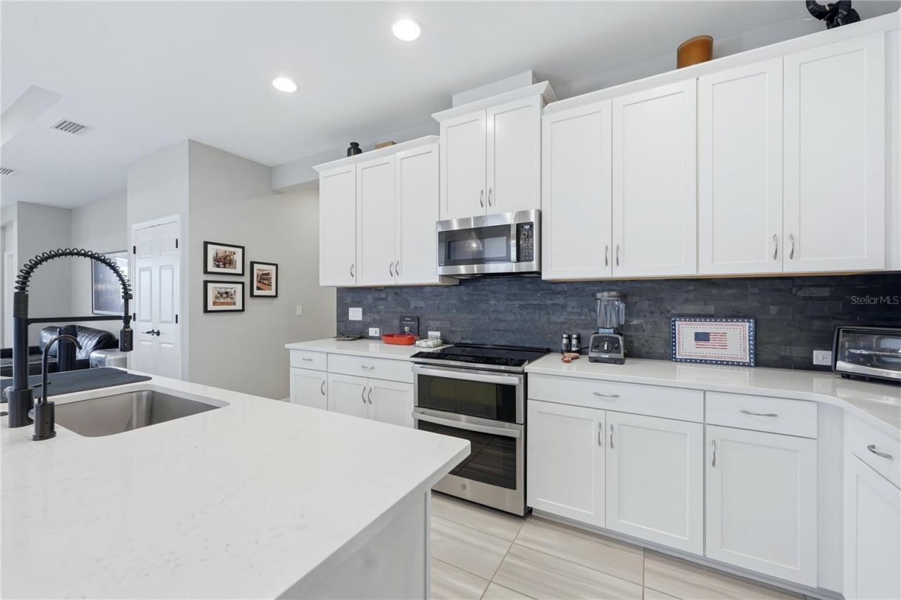 3583 Secret Stroll Drive, Sarasota, FL 34240 Photo