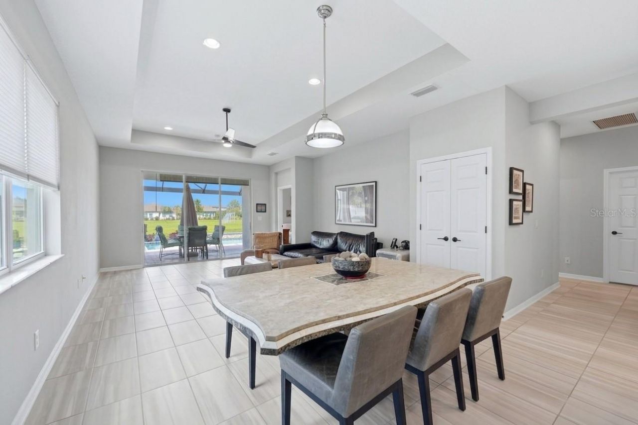3583 Secret Stroll Drive, Sarasota, FL 34240 Photo