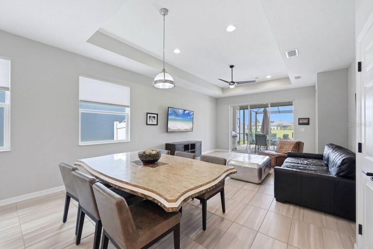 3583 Secret Stroll Drive, Sarasota, FL 34240 Photo