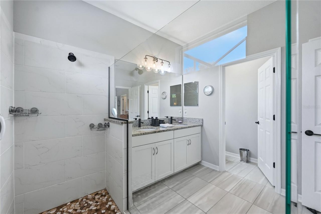 3583 Secret Stroll Drive, Sarasota, FL 34240 Photo
