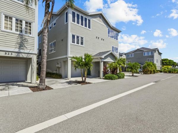 521 FOREST WAY , LONGBOAT KEY, FL 34228