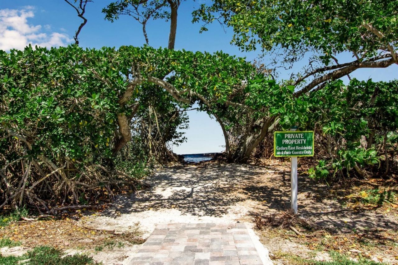 521 Forest Way, Longboat Key, FL 34228 Photo