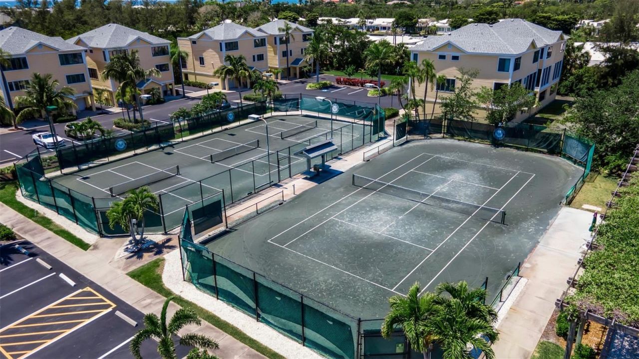 521 Forest Way, Longboat Key, FL 34228 Photo