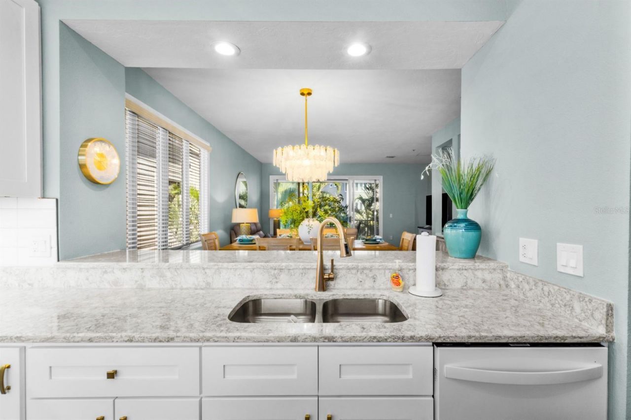 521 Forest Way, Longboat Key, FL 34228 Photo
