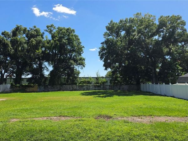4040 W COMANCHE AVENUE , TAMPA, FL 33614