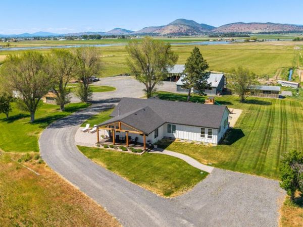 9431 Hill Road, Unit 9431 & 943, Klamath Falls, OR 97603
