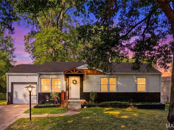 10501 Hoyt Drive, St Louis, MO 63137