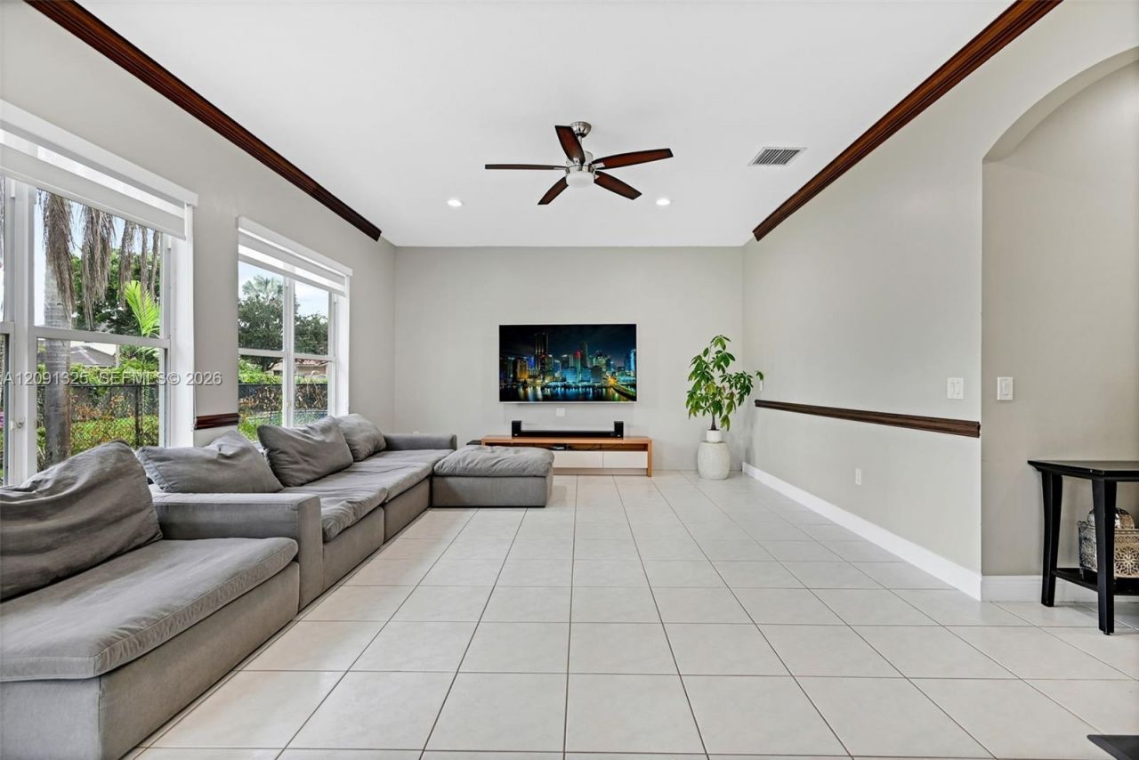 15976 SW 4th St , Pembroke Pines, FL 33027 Photo
