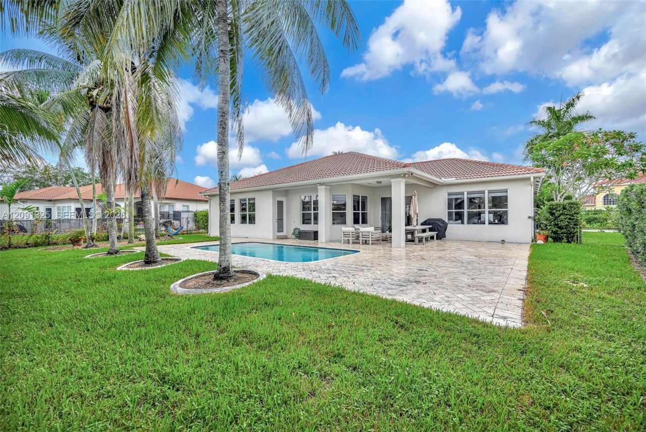 15976 SW 4th St , Pembroke Pines, FL 33027 Photo