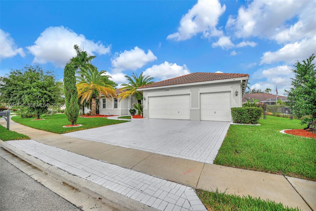 15976 SW 4th St , Pembroke Pines, FL 33027 Photo