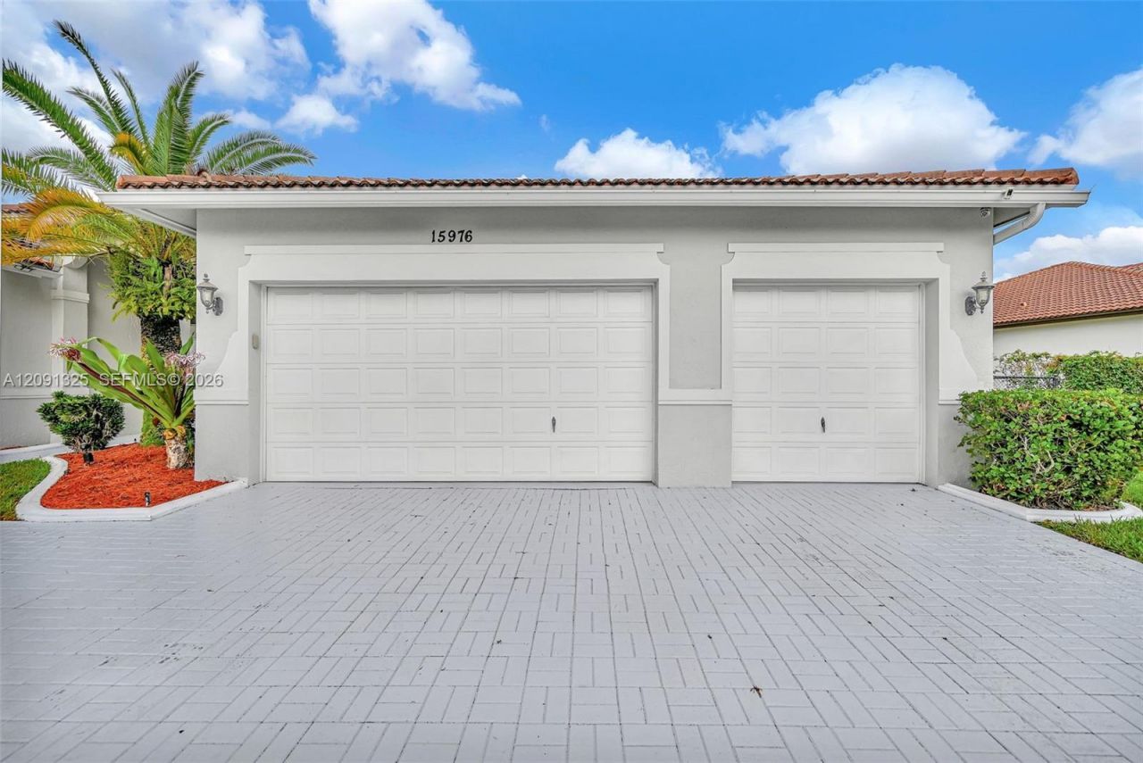 15976 SW 4th St , Pembroke Pines, FL 33027 Photo