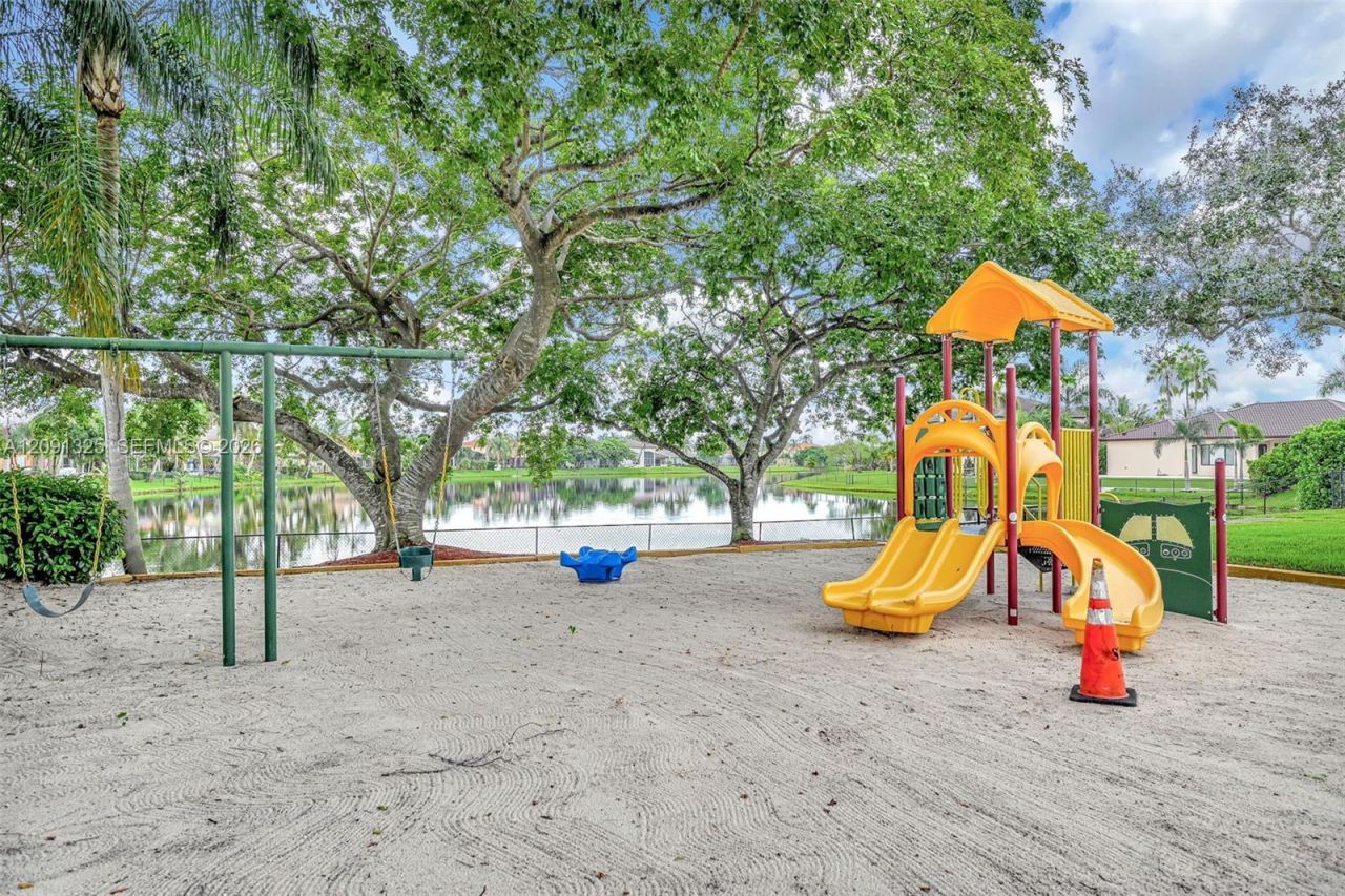 15976 SW 4th St , Pembroke Pines, FL 33027 Photo
