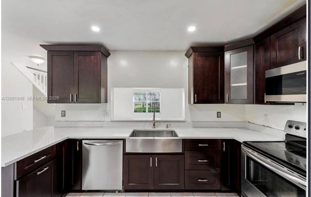 10837 NW 8th St , Pembroke Pines, FL 33026 Photo