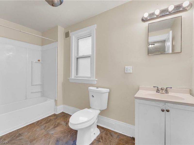 12401 Soika Avenue, Cleveland, OH 44120 Photo 17