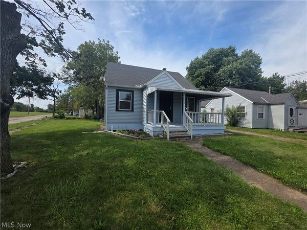 1936 Lakeview Avenue , Lorain, OH 44053