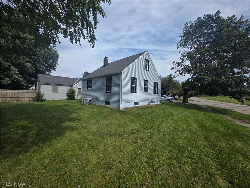 1936 Lakeview Avenue, Lorain, OH 44053 Photo 29