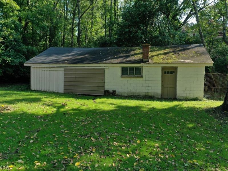 16213 Park Way Way, East Liverpool, OH 43920 Photo 12