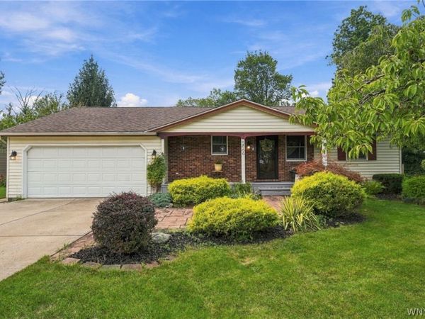 5866 Lakecrest Drive , Lake View, NY 14085