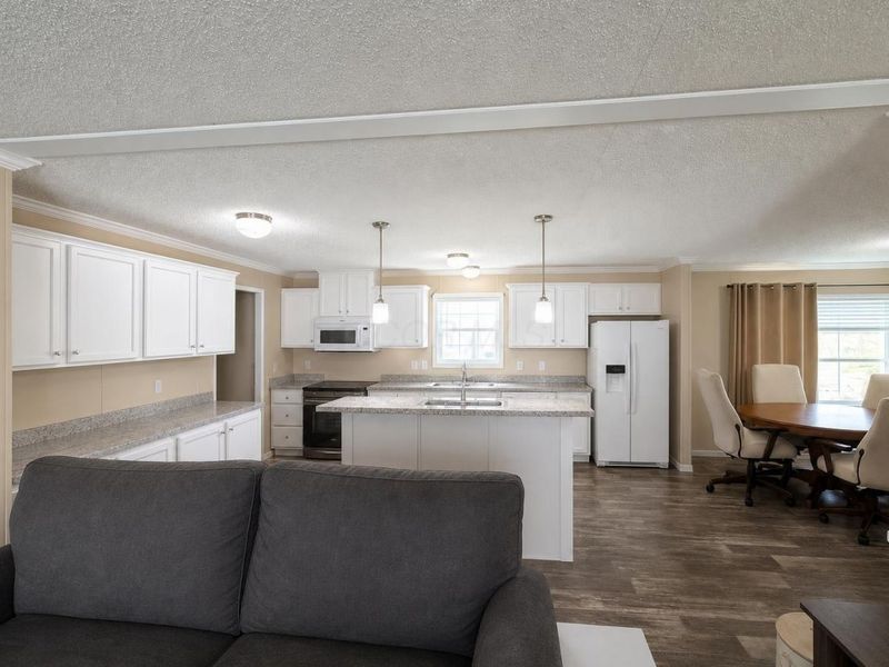 2445 Columbus Lancaster Road NW, Unit 11, Lancaster, OH 43130 Photo 1