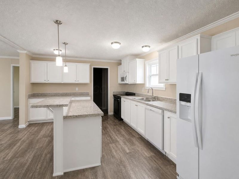 2445 Columbus Lancaster Road NW, Unit 11, Lancaster, OH 43130 Photo 3