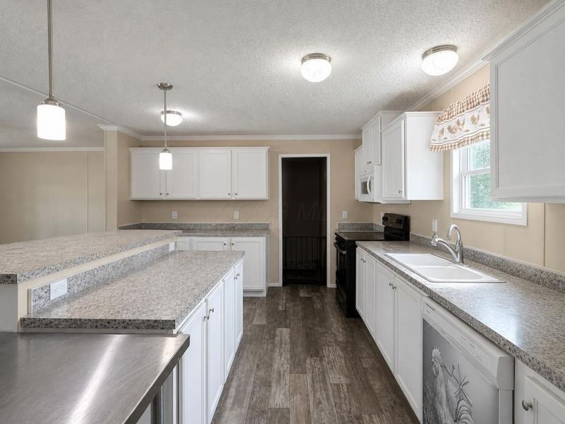 2445 Columbus Lancaster Road NW, Unit 11, Lancaster, OH 43130 Photo 4