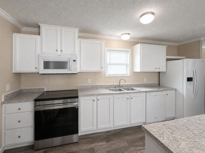 2445 Columbus Lancaster Road NW, Unit 11, Lancaster, OH 43130 Photo 5