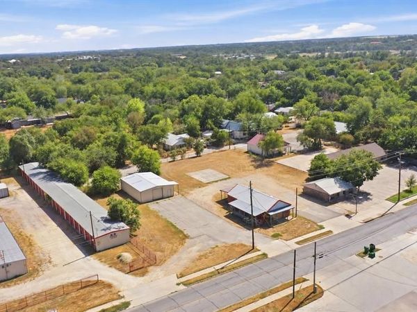 658 E Washington Street , Stephenville, TX 76401