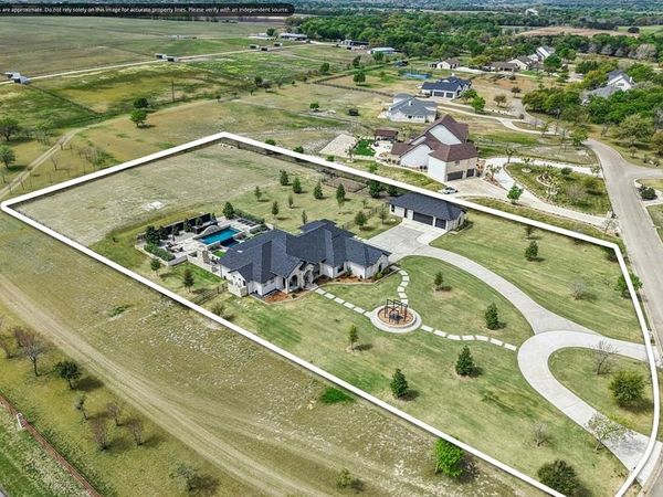 173 Via Lago , Belton, TX 76513