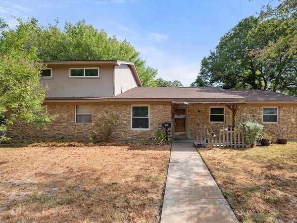 144 Jill Ann Drive , Burleson, TX 76028