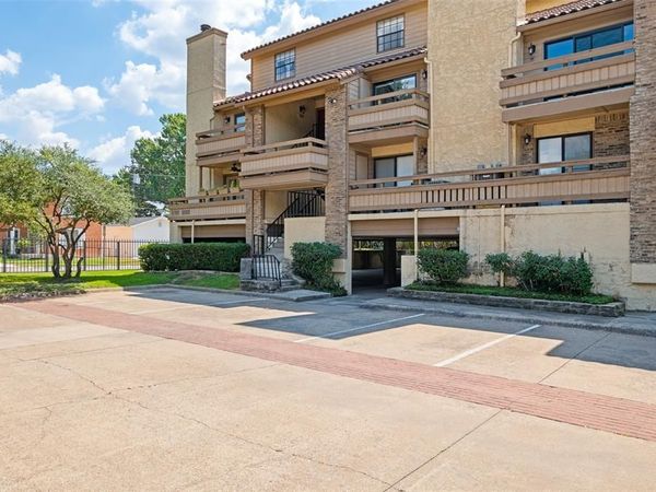7640 W Greenway Boulevard, Unit 8K, Dallas, TX 75209