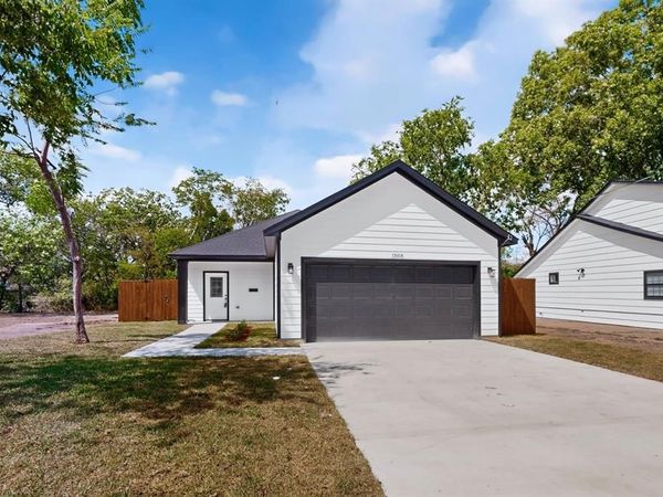 1308 E Collin Street , Corsicana, TX 75110