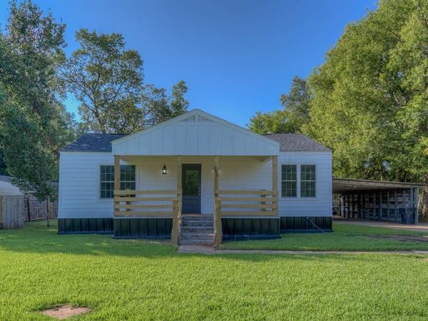 200 Y Jean Street , Bossier City, LA 71112
