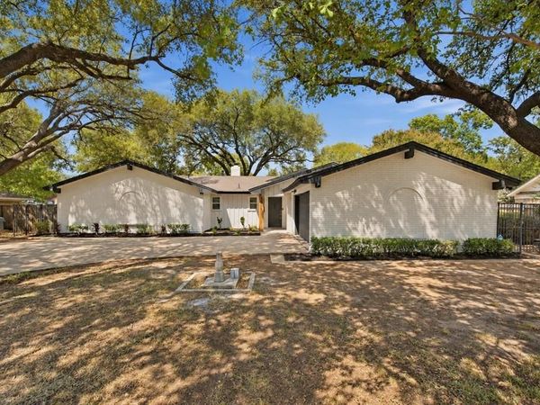 4905 Rock River Drive, Fort Worth, TX 76103
