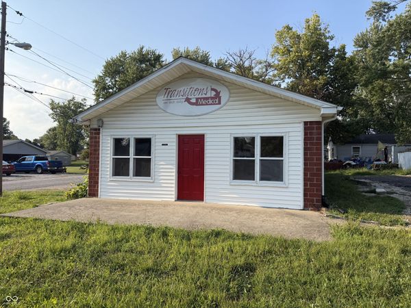 2119 29th Street , Bedford, IN 47421
