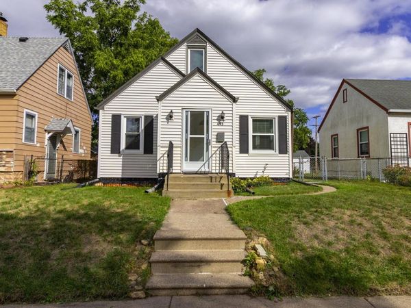 653 4th Avenue S, South Saint Paul, MN 55075