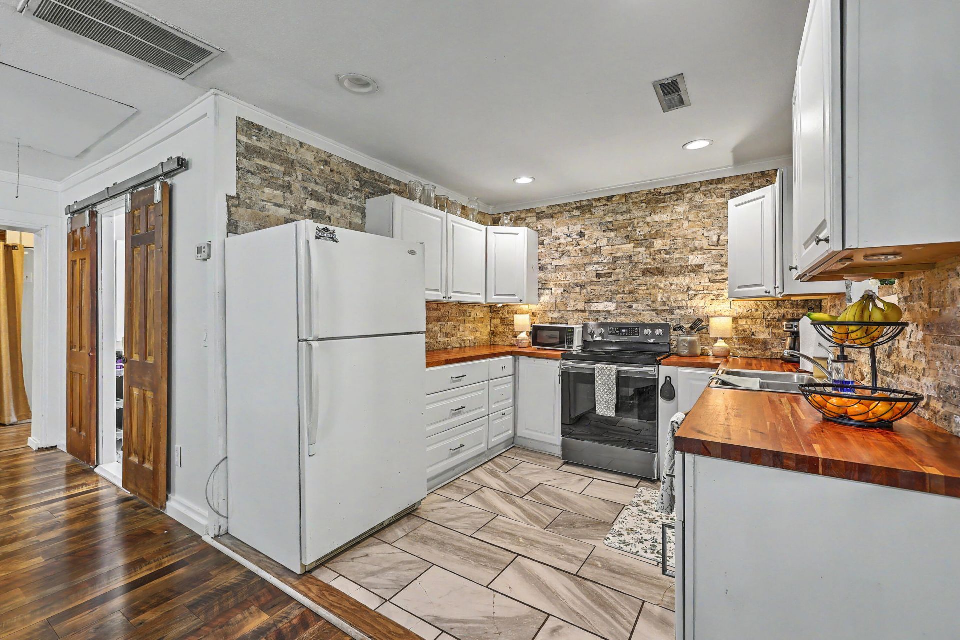 1036 Milcrest Drive Photo 13