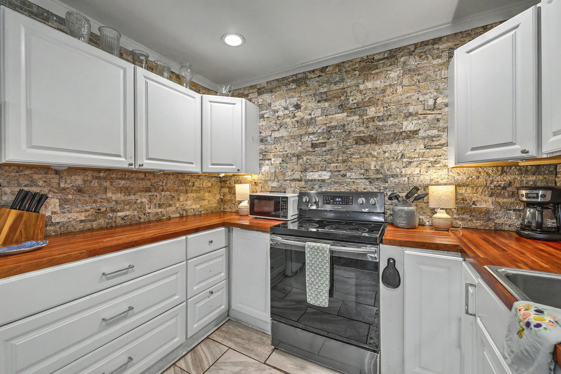 1036 Milcrest Drive Photo 15