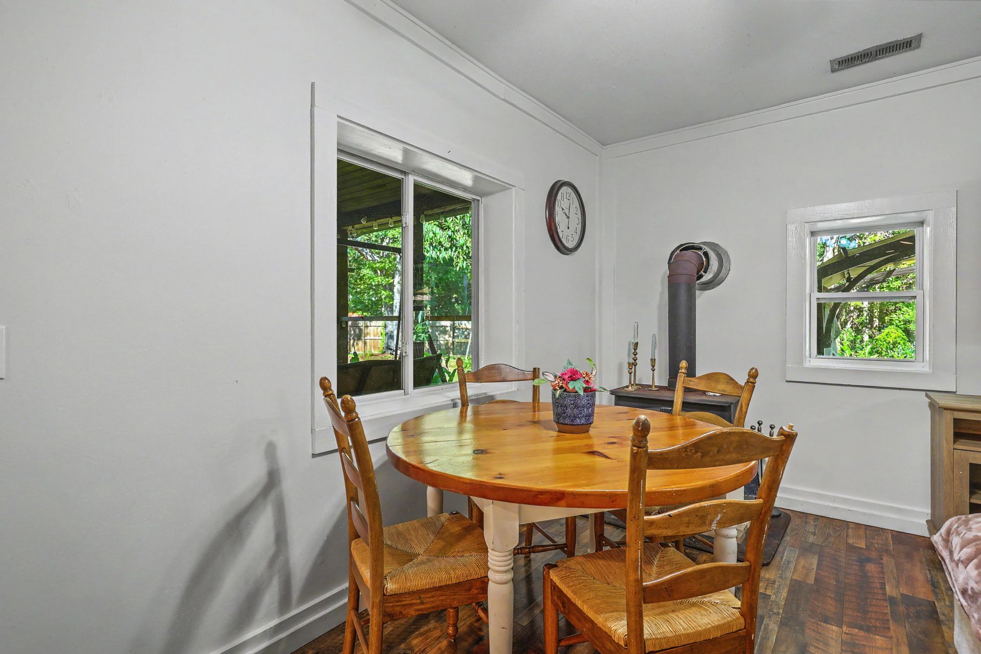1036 Milcrest Drive Photo 8