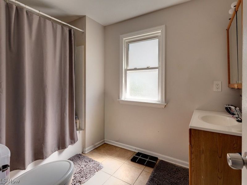 16612 Glendale Avenue, Cleveland, OH 44128 Photo 10