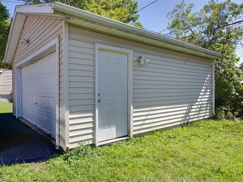 16612 Glendale Avenue, Cleveland, OH 44128 Photo 19