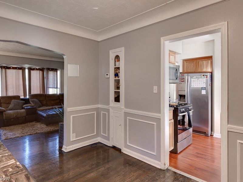 16612 Glendale Avenue, Cleveland, OH 44128 Photo 4
